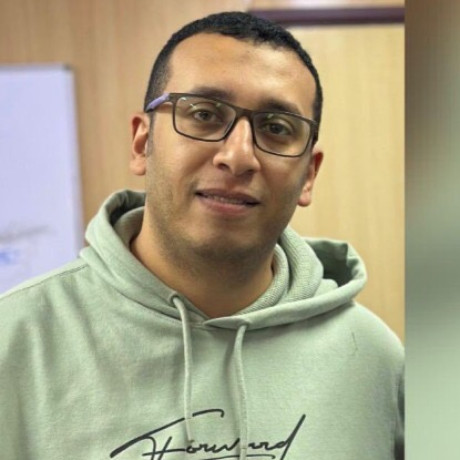 طارق أشرف أبو الوفا محمد