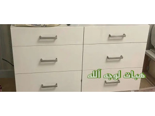لوجهه الله للي يحتاجها 4 أسرة و دولاب صغير