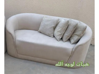 كنب الي محتاجه ياخذه لوجه لله تعالى