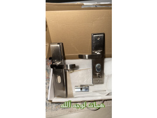 مقبض باب ( لتوفير أمان عالي للمنزل )