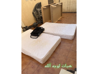 سريرين خشب ومراتب نفر ونص